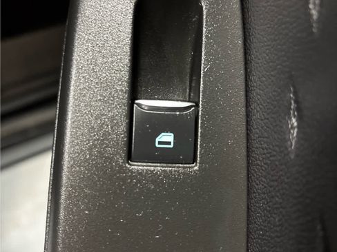 Used 2020 Ford Escape SE image 43