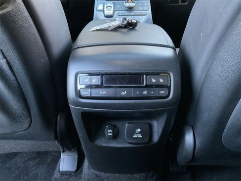 Used 2024 Hyundai Palisade Calligraphy image 23