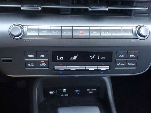 Used 2025 Hyundai Kona SEL image 29