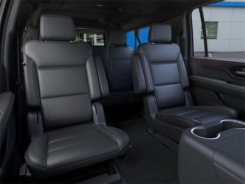 New 2025 GMC Yukon XL Denali w/ Sun & Power Step Package image 17