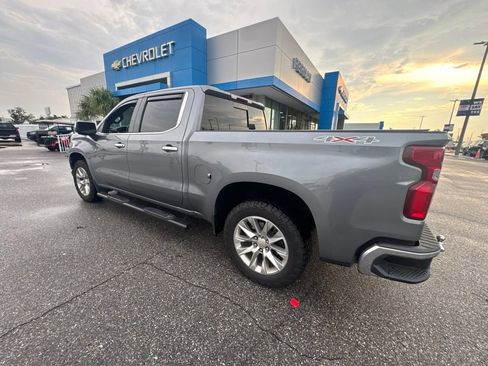 Used 2022 Chevrolet Silverado 1500 LTZ w/ LTZ Premium Package AWD/4WD image 3