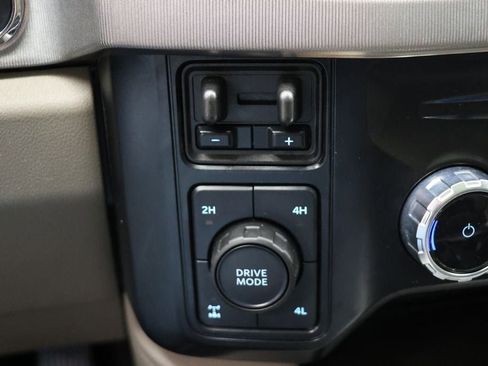 Used 2025 Ford F350 Platinum w/ Platinum Plus Package image 33