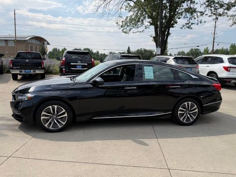 Used 2020 Honda Accord Touring image 7