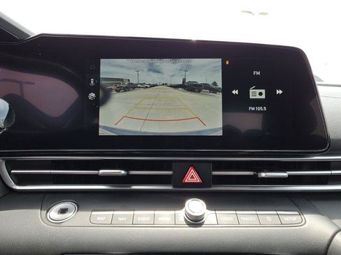 Used 2024 Hyundai Elantra SEL FWD image 21