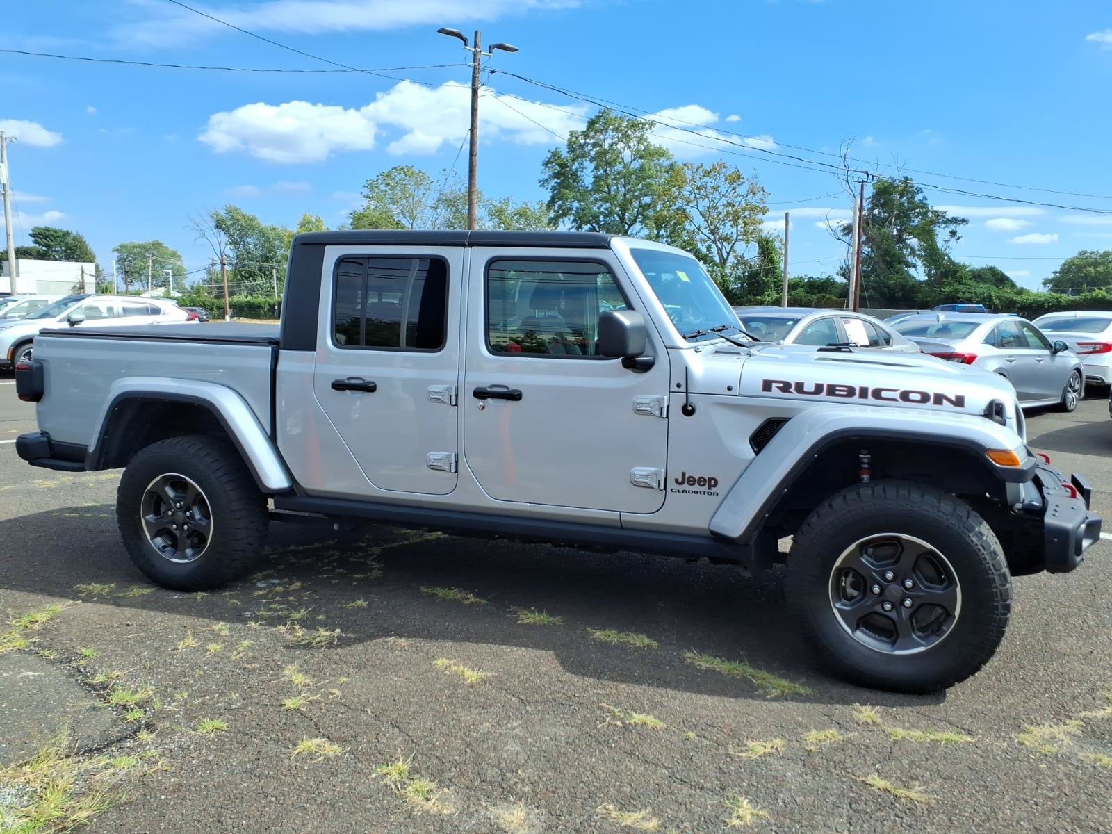Used 2022 Jeep Gladiator Rubicon w/ LED Lighting Group AWD/4WD image 2