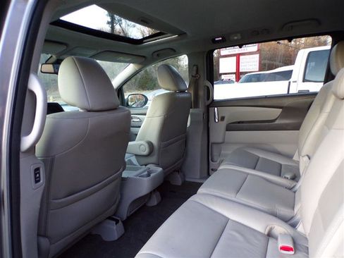 Used 2016 Honda Odyssey EX-L image 27