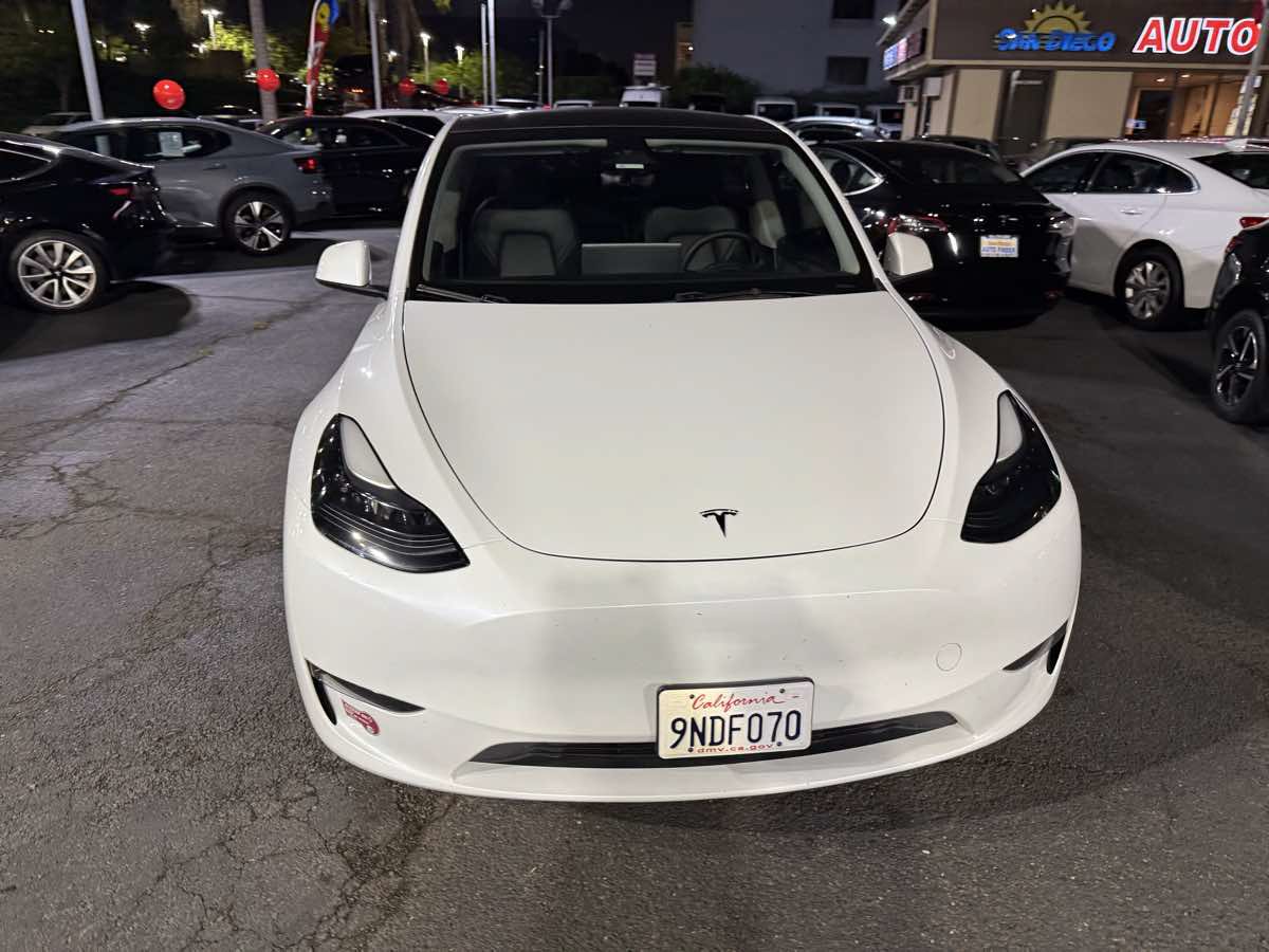 Used 2024 Tesla Model Y 2WD image 7