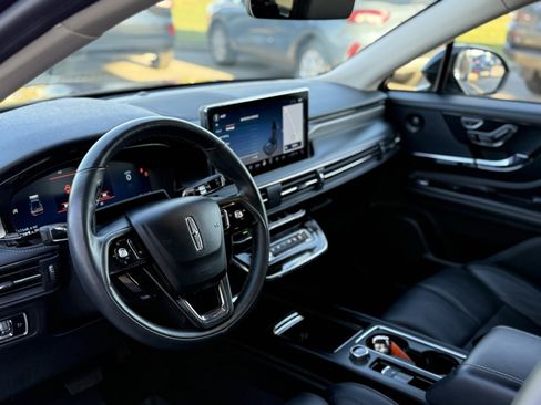 Used 2023 Lincoln Corsair Reserve w/ Equipment Group 202A image 8