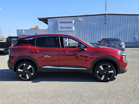 New 2026 Nissan Kicks SR image 13