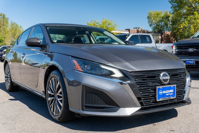 Used 2024 Nissan Altima 2.5 SV FWD image 4
