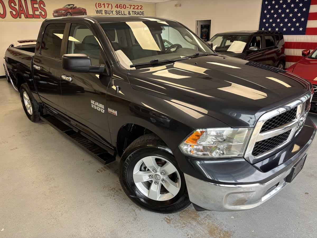 Used 2018 RAM 1500 Classic SLT AWD/4WD image 5