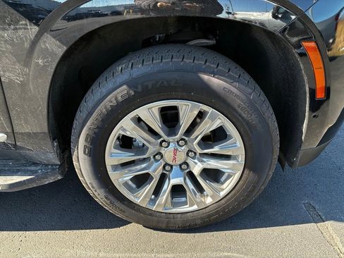 Used 2025 GMC Yukon Denali image 12