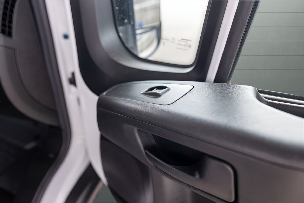 Used 2025 RAM ProMaster 2500 w/ Convenience Group FWD image 38