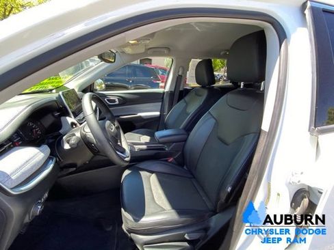 Used 2022 Jeep Compass Latitude FWD image 27