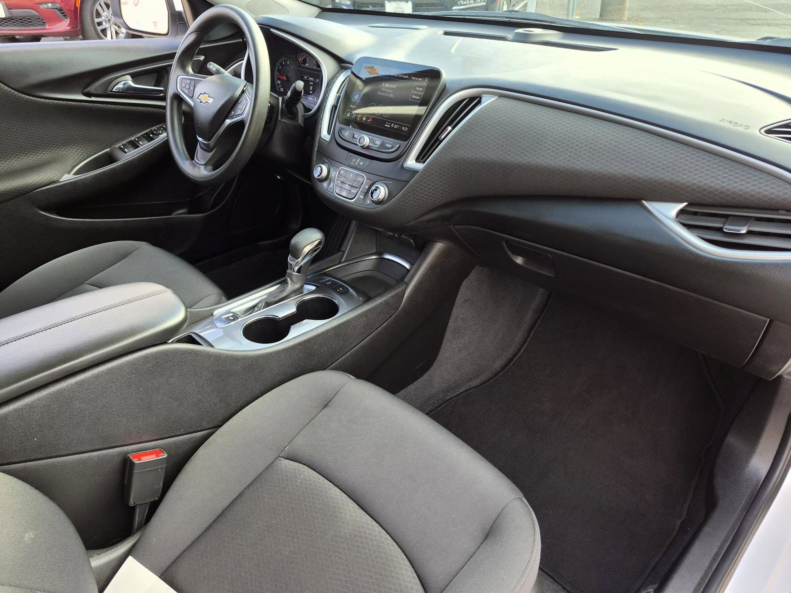 Used 2025 Chevrolet Malibu LT FWD image 8