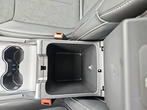 New 2025 Jeep Grand Cherokee Altitude AWD/4WD image 31