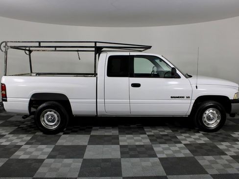 Used 2001 Dodge Ram 1500 Truck ST image 8