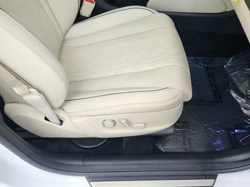 Used 2024 Genesis GV80 2.5T w/ Prestige Package image 24