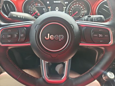 Used 2018 Jeep Wrangler Unlimited Rubicon AWD/4WD image 33