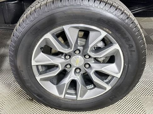 Used 2023 Chevrolet Silverado 1500 Custom AWD/4WD image 34