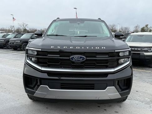 New 2026 Ford Expedition Platinum w/ Driver's Package image 2