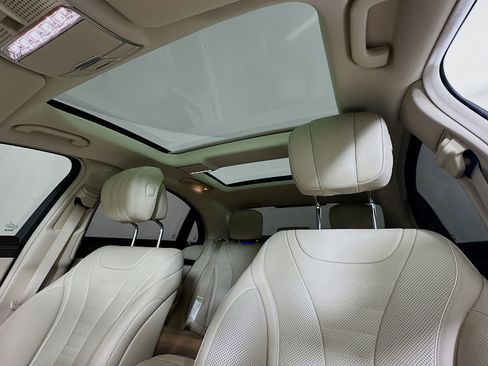 Used 2020 Mercedes-Benz S 560 Sedan image 24