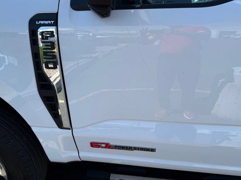 Used 2026 Ford F350 Lariat AWD/4WD image 8