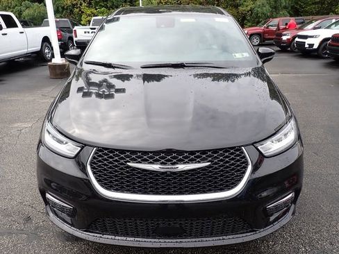 New 2026 Chrysler Pacifica Select image 10