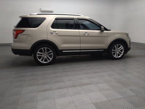 Used 2017 Ford Explorer Limited w/ Equipment Group 301A FWD image 10