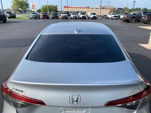 Used 2025 Honda Civic Sport image 5