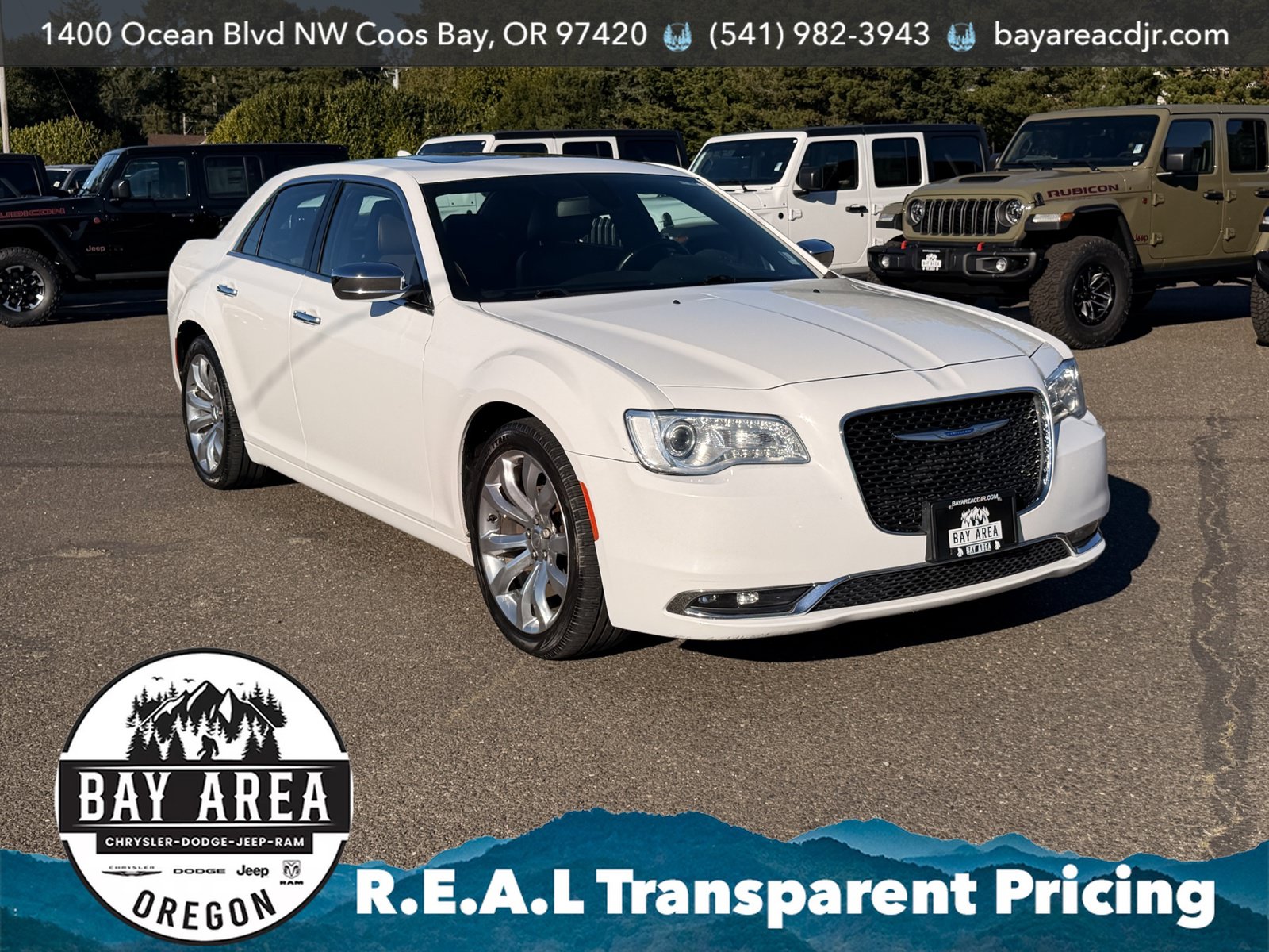 Used 2019 Chrysler 300 Limited w/ Light Group RWD image 8