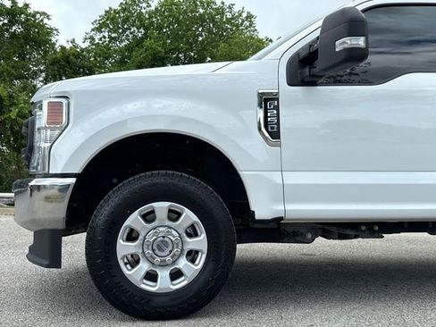 Used 2022 Ford F250 XL w/ Power Equipment Group image 5