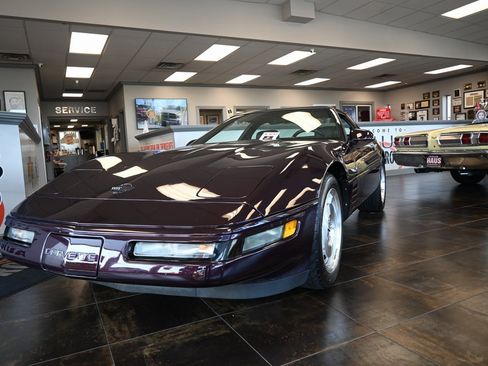 Used 1993 Chevrolet Corvette Coupe image 1
