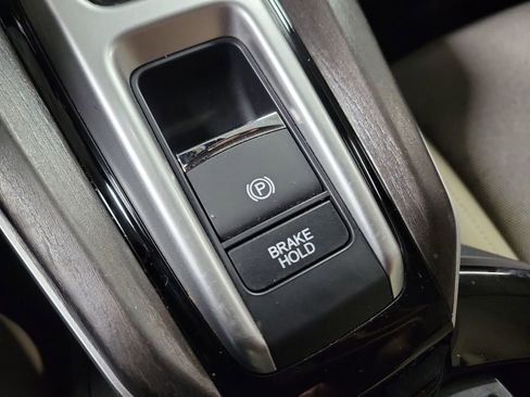 Used 2019 Honda Clarity Plug-In Hybrid image 15