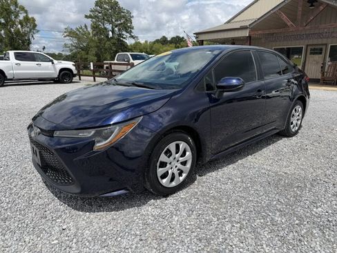 Used 2020 Toyota Corolla LE FWD image 3