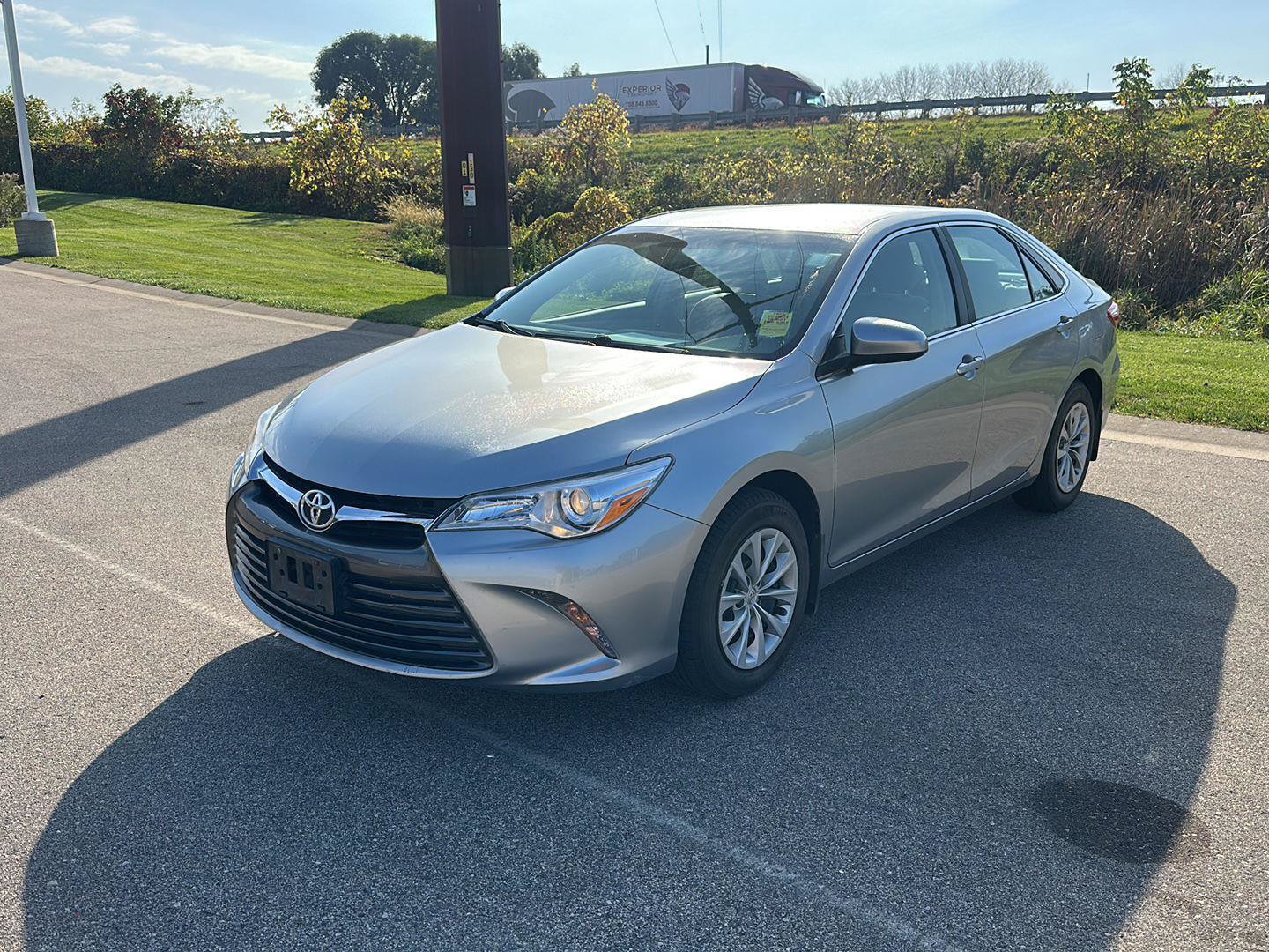 Used 2015 Toyota Camry LE FWD image 7