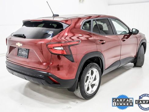 Used 2025 Chevrolet Trax LS w/ LS Convenience Package image 6