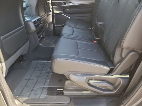 New 2026 Jeep Grand Wagoneer Limited AWD/4WD image 21