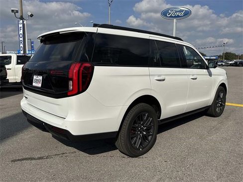 New 2025 Ford Expedition Platinum w/ Stealth Performance Package image 5