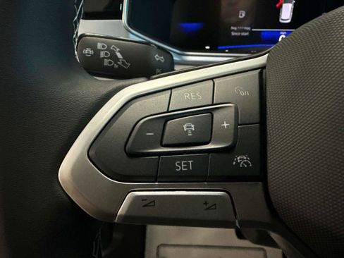 New 2025 Volkswagen Taos SE image 29