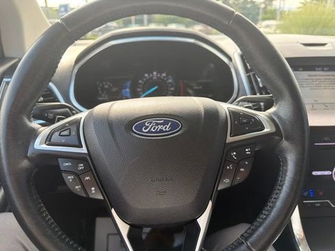 Used 2019 Ford Edge Titanium w/ Equipment Group 301A AWD/4WD image 21