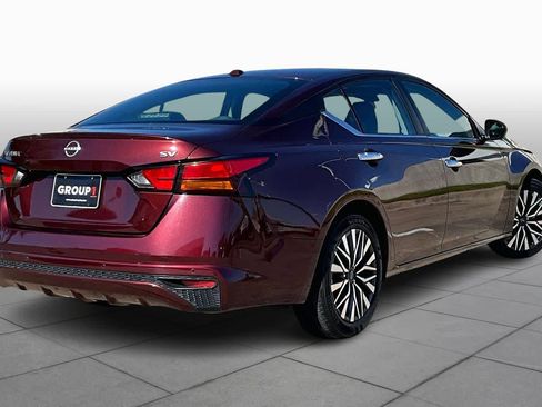 Used 2024 Nissan Altima 2.5 SV image 13