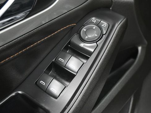 Used 2020 Chevrolet Traverse LS FWD image 13