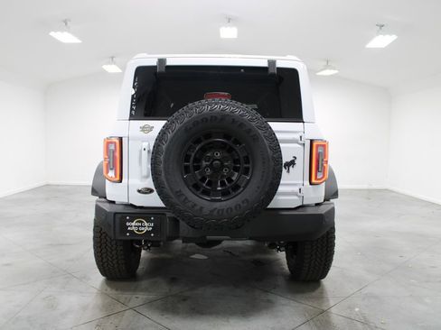 New 2025 Ford Bronco Outer Banks image 7