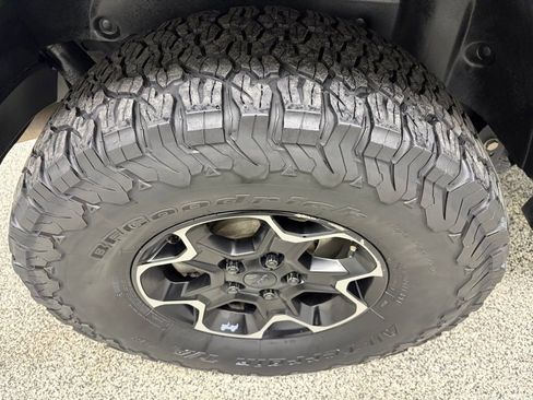 Used 2021 Jeep Wrangler Unlimited Rubicon 4xe w/ Steel Bumper Group image 12