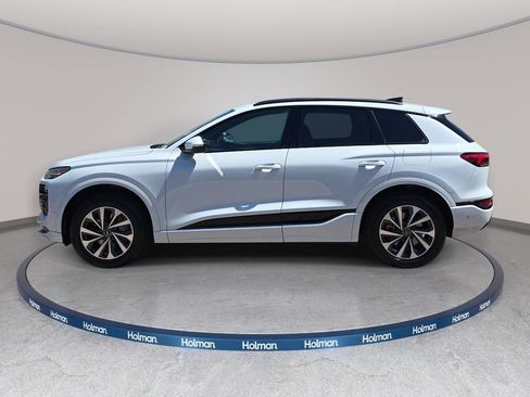 Used 2025 Audi Q6 e-tron Premium Plus w/ Premium Plus AWD/4WD image 9