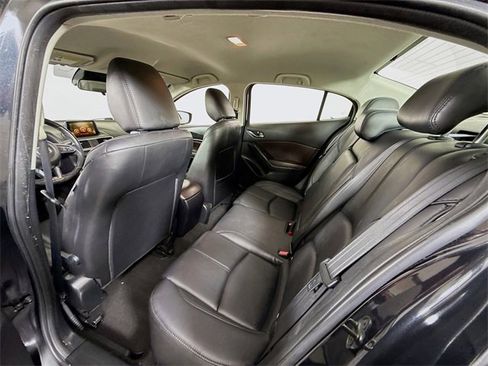 Used 2017 MAZDA MAZDA3 Touring image 10