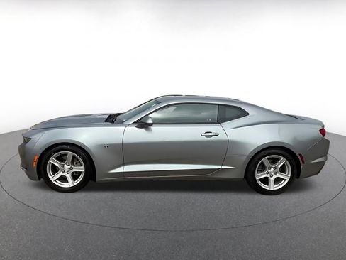 Used 2023 Chevrolet Camaro LT image 10