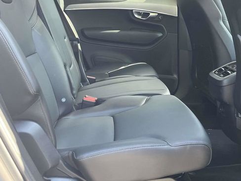 Used 2025 Volvo XC90 B5 Core image 21