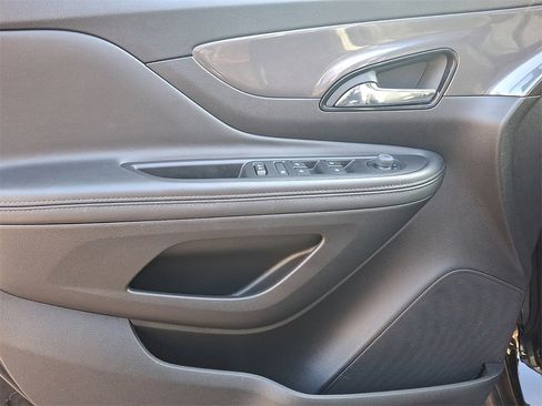 Used 2022 Buick Encore Preferred image 12